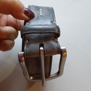 Allen Edmonds| Men's Carbon Gray Full Grain Leather Supple Dress Belt Silver 40